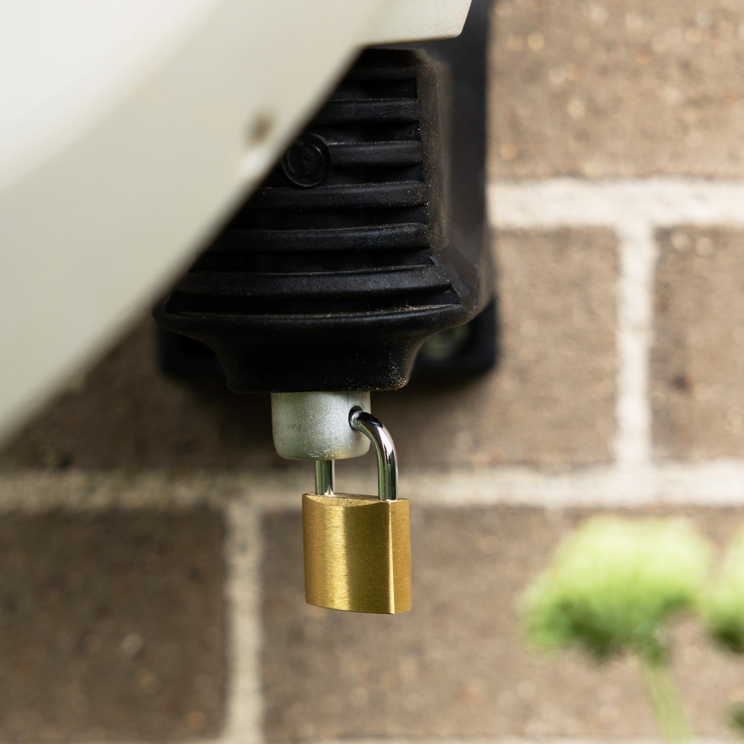 Close up image of padlock that's locked.