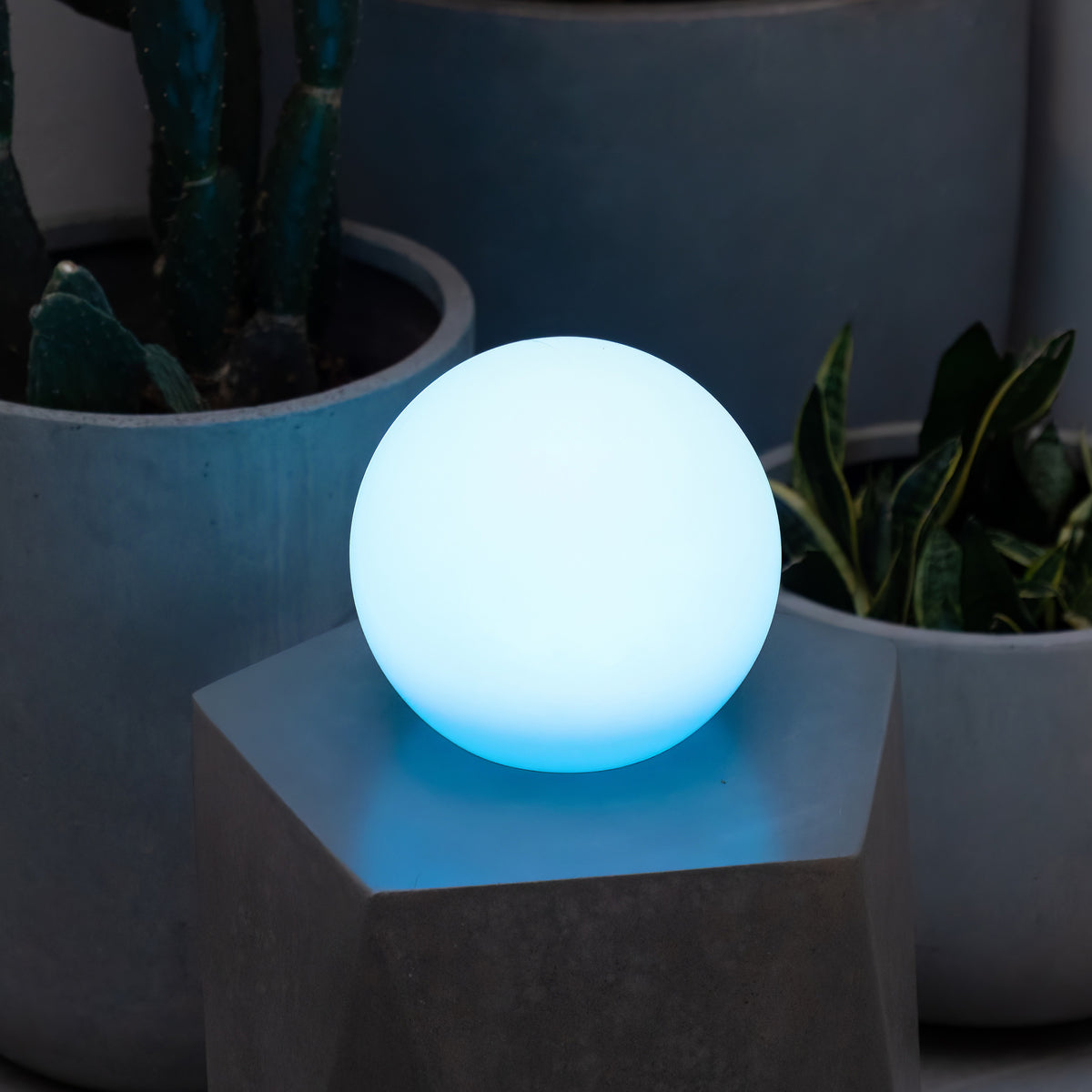 Outdoor Sphere Lights | Solar | Hoselink – Hoselink USA